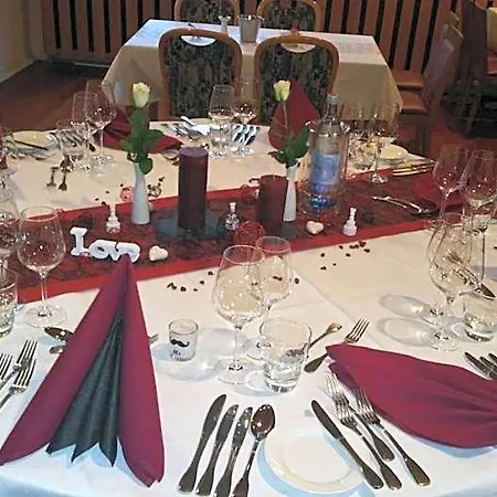 Hosser's Restaurant Ξενοδοχείο