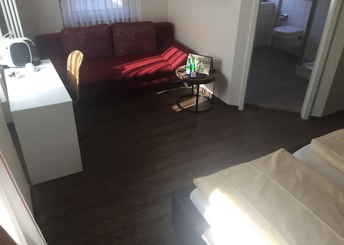 Hosser's Restaurant Hotel